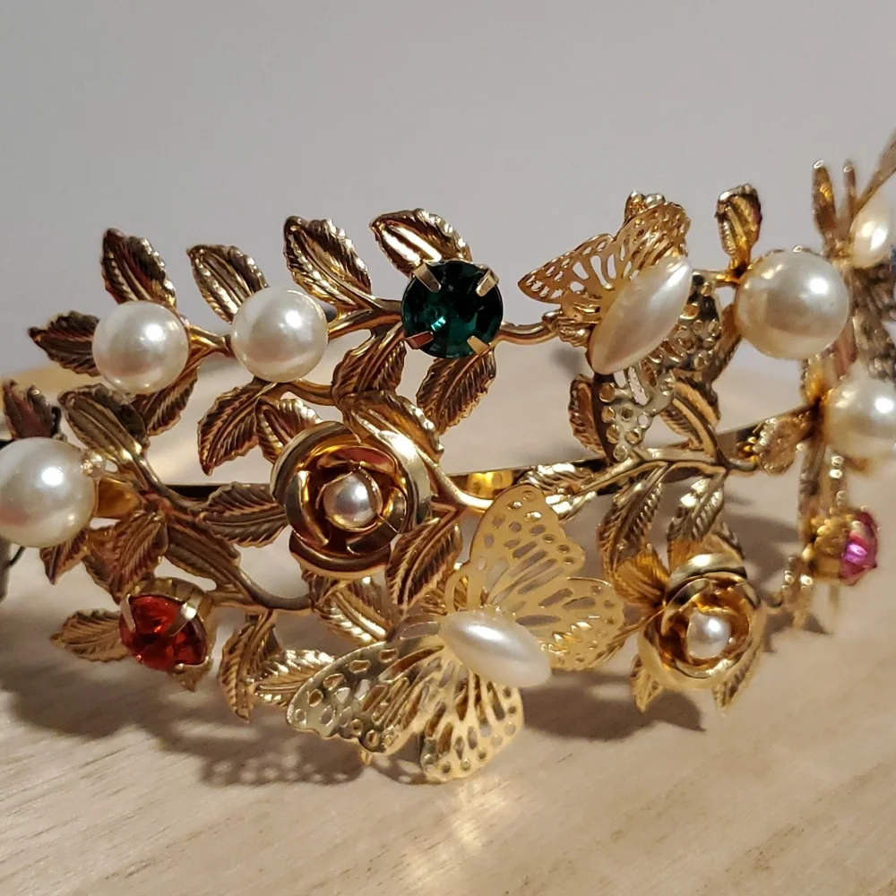Goldtone Rhinestones faux pearls roses and butterflies headband NWT wedding prom